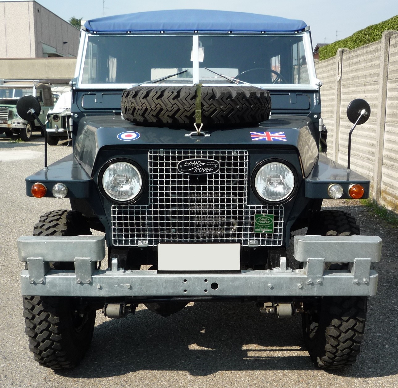 Land Rover 88 Series IIA Lightweight – La rinascita di una veterana by Land Rover Team