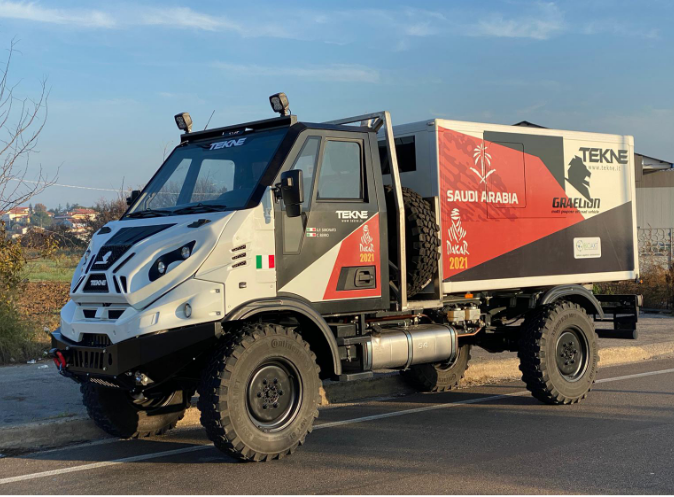Dakar 2021, al via anche l’italiana Tekne con il suo camion Graelion e l’equipaggio Simonato-Berro