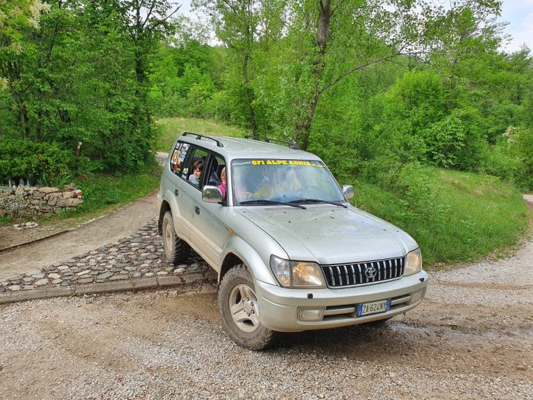 Off-road Valleys, veste primaverile per l'ottava edizione del raduno turistico
