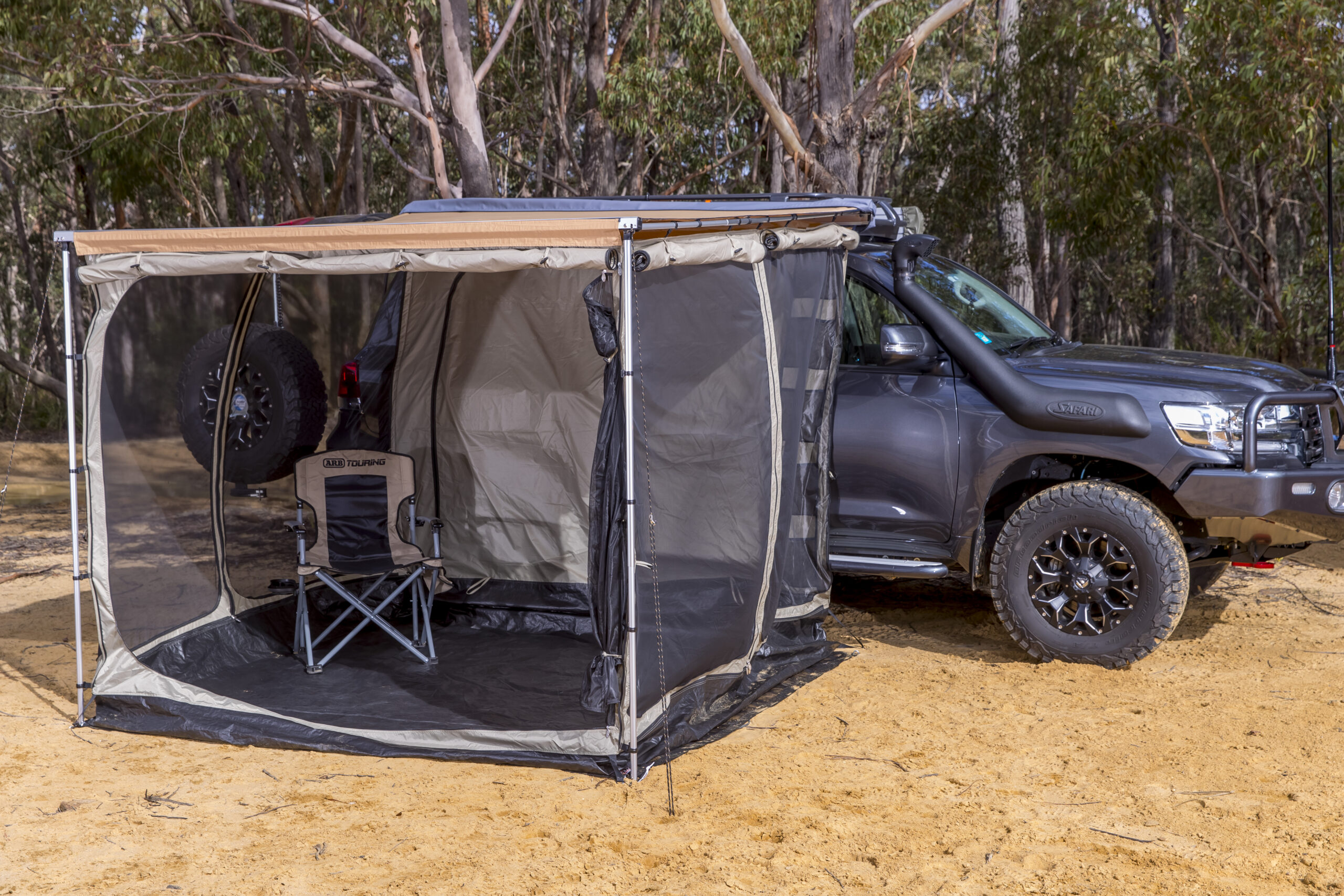 4Technique propone la tenda da sole ARB Deluxe con pavimento