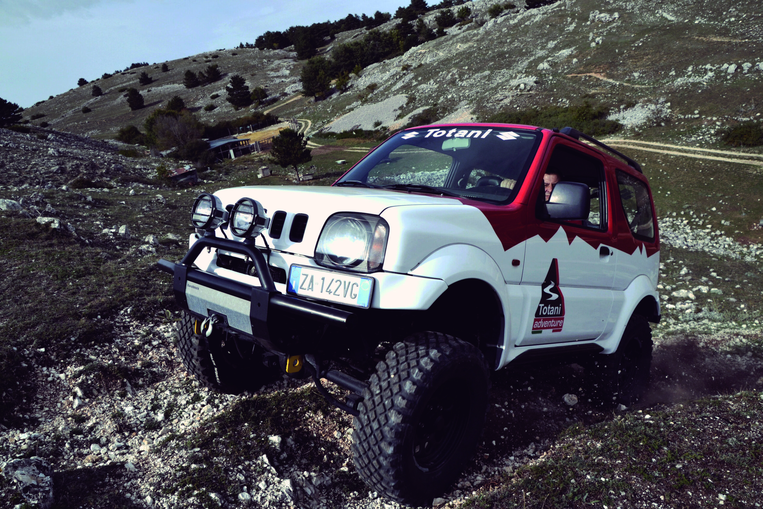 Suzuki Jimny 1.6 by Totani: PICCOLA PESTE