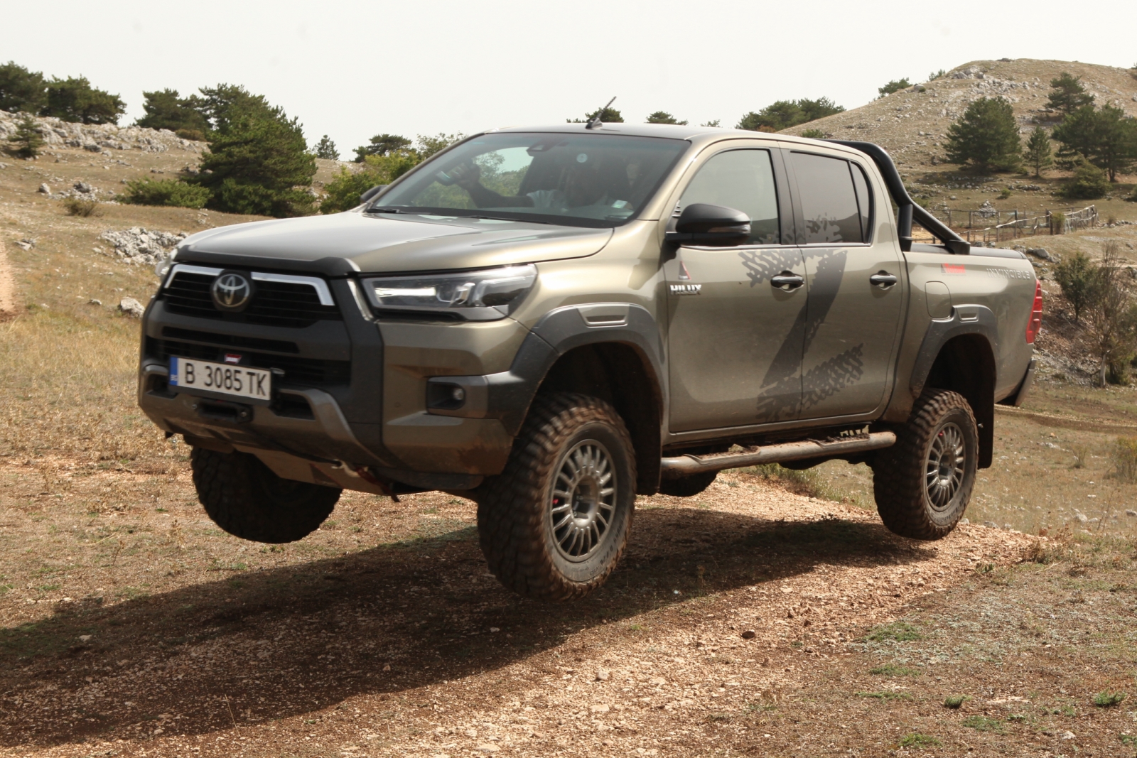 Toyota Hilux 2.8 D by Totani – SEMPRE PIU’ “INVINCIBLE”