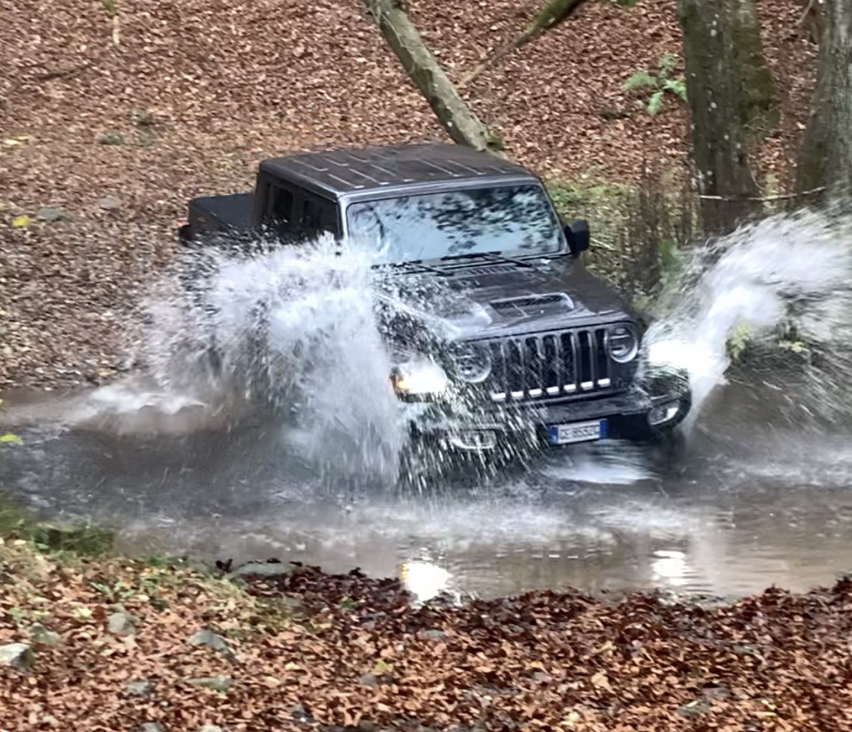 Jeep Gladiator 3.0 V6 – FIGLI DI UN DIO MINORE