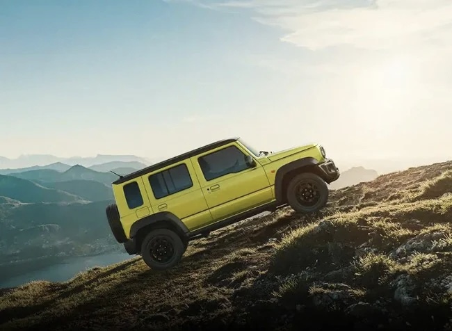 Suzuki Jimny 5 porte: COSA FATTA, ANCHE SE IN EUROPA…